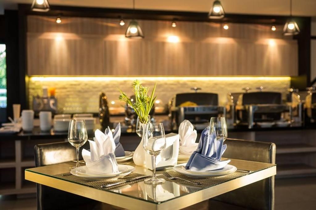 Ivory Villa Citydiningdining Image 55