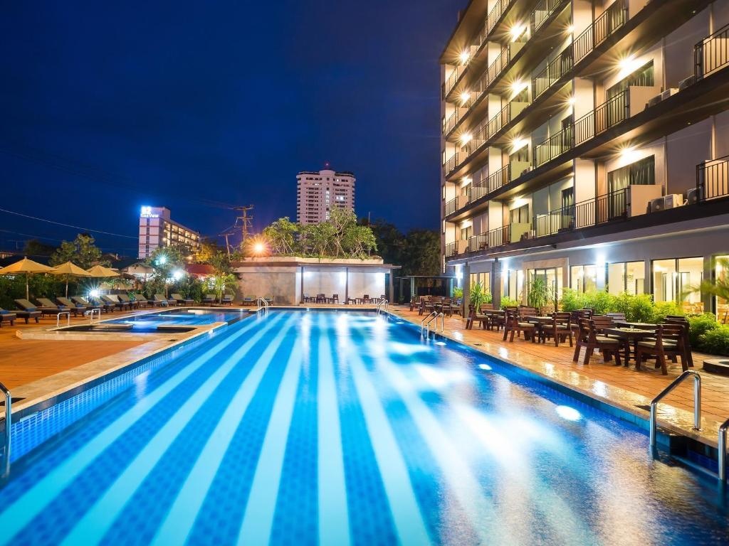 SavotelfacilitiesSwimming Pool9