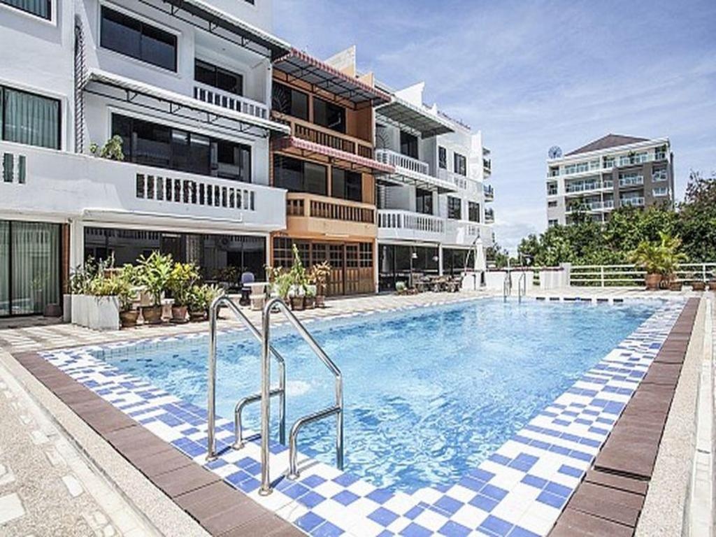 Pratumnak Point Villa 3 BedroompropertyviewsExterior View1