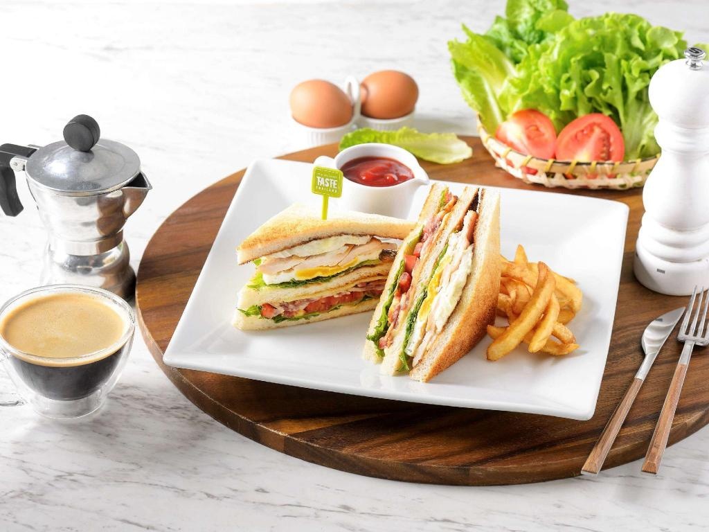 Ibis PattayadiningFood And Beverages8