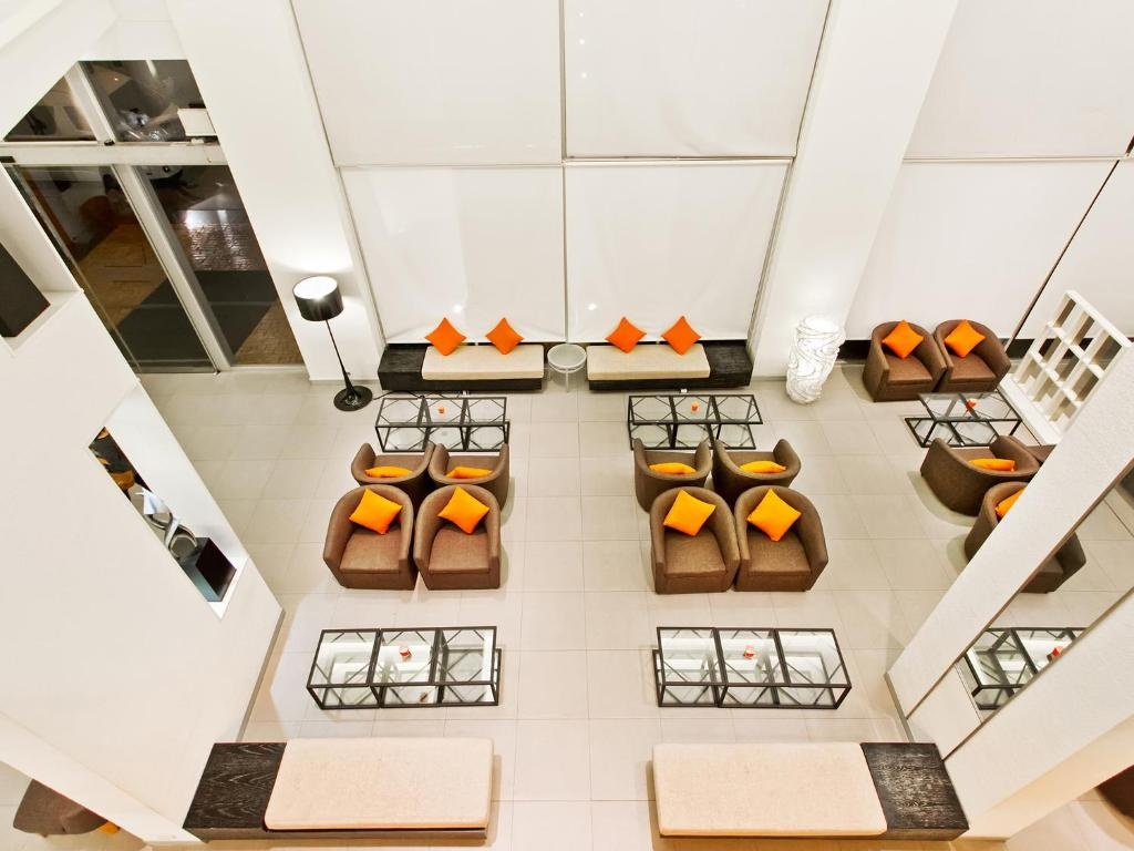 Ibis PattayapropertyviewsLobby5