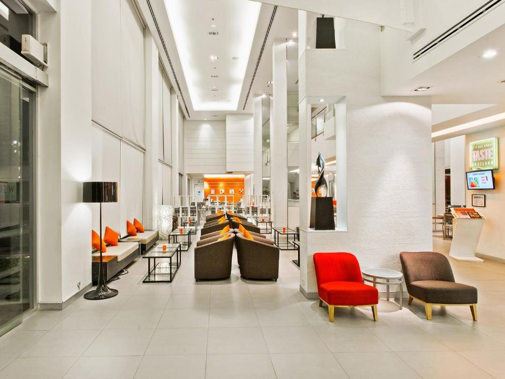 Ibis PattayapropertyviewsLobby8