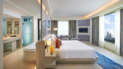 Amari PattayaroomsGrand Deluxe King Room Bed11