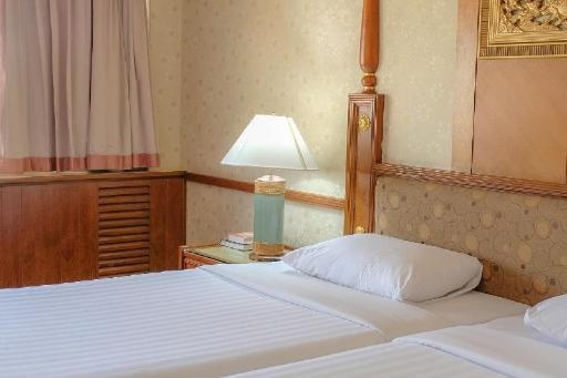 Asia Pattaya HotelroomsStandard Golf View Bed40
