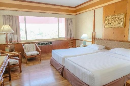 Asia Pattaya HotelroomsStandard Golf View Bedroom13