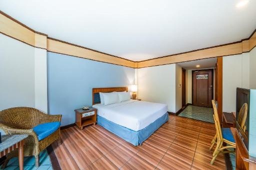 Botany Beach Resort PattayaroomsSuperior Double Room Bed13