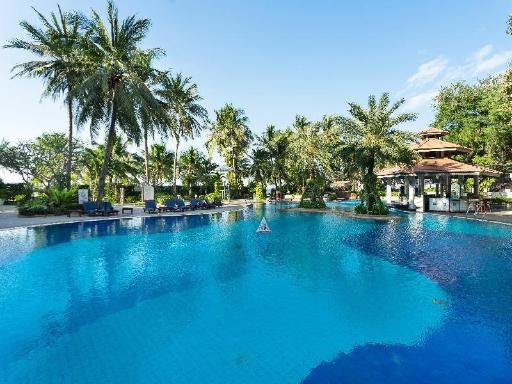 Cholchan Pattaya Beach ResortfacilitiesSwimming Pool Outdoor4