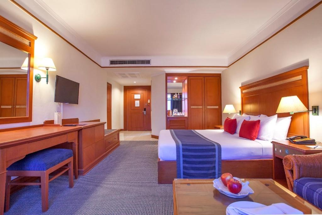 Cholchan Pattaya Beach Resortroomsrooms Image 3232