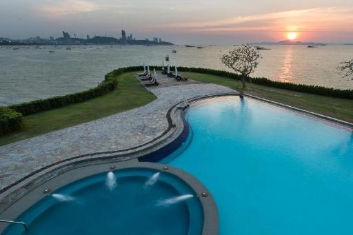 Dusit Thani PattayafacilitiesSwimming Pool Outdoor18