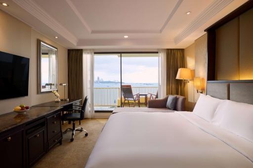 Dusit Thani PattayaroomsClub Room King Guestroom10