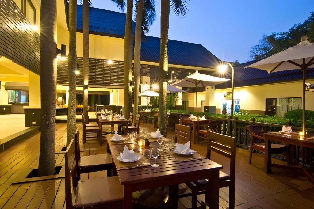The Green Park Resortdiningdining Image 1616