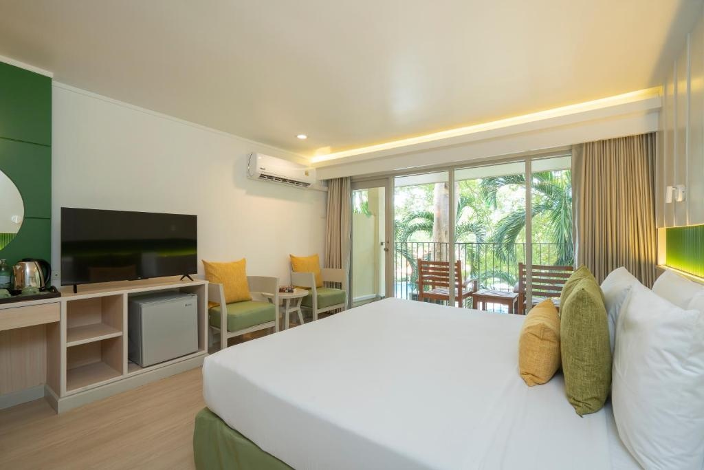The Green Park Resortroomsrooms Image 1616