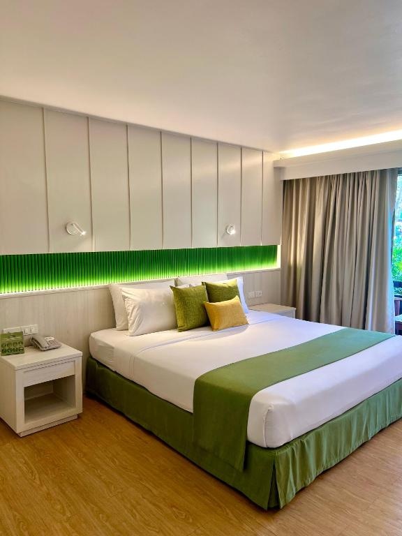 The Green Park Resortroomsrooms Image 6868