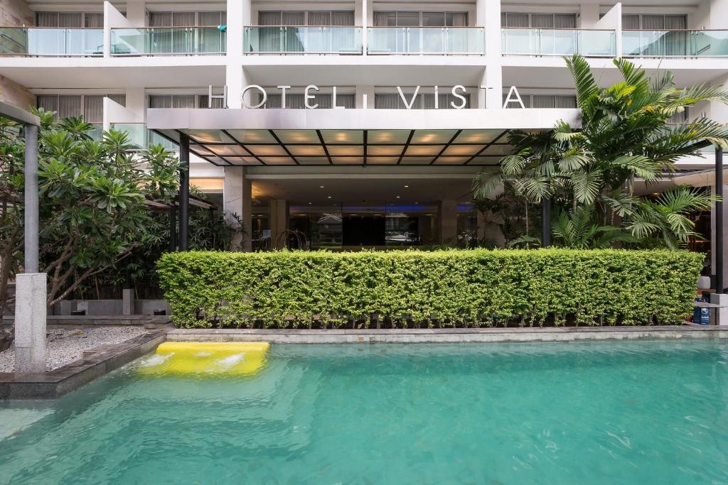 Hotel VistafacilitiesSwimming Pool17