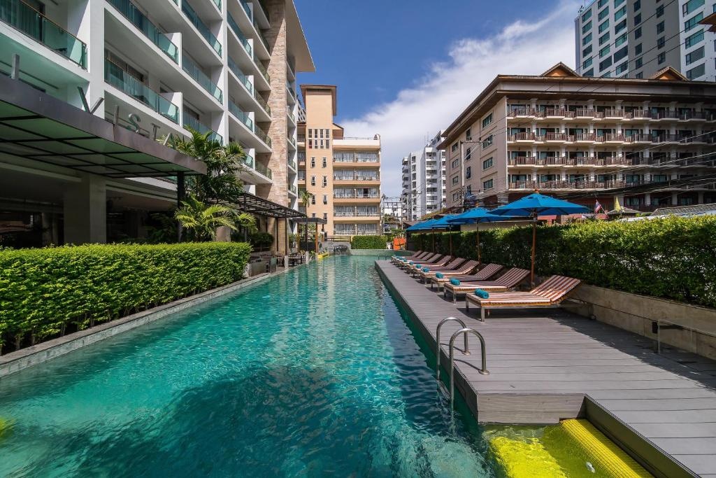 Hotel VistafacilitiesSwimming Pool6