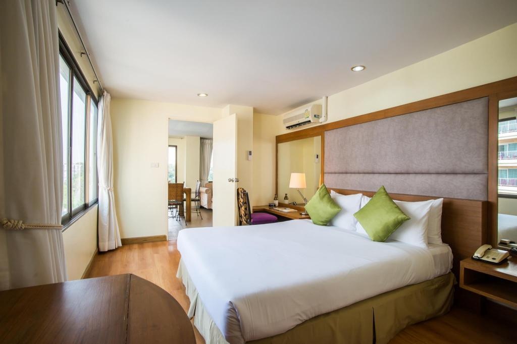 Bella Villa Metro HotelroomsFamily Suite Bed8