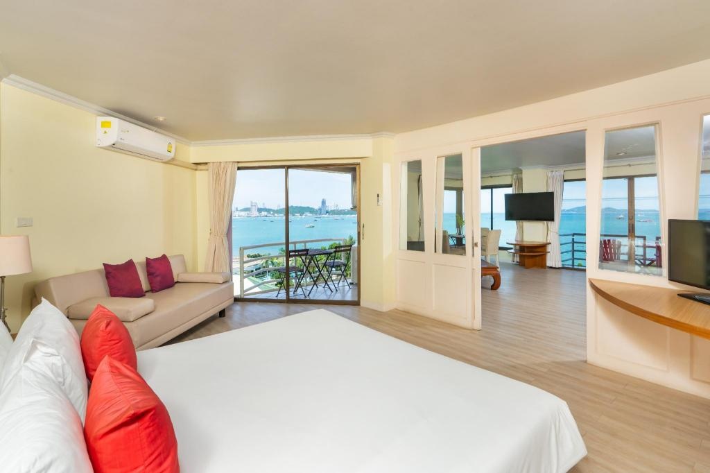 Bella Villa Metro HotelroomsPanoramic Sea View Double Room View17