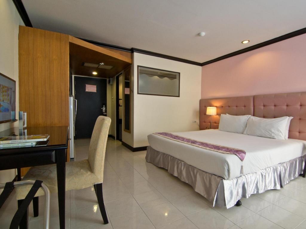 Bella Villa Metro HotelroomsSuperior Garden View Double Room21