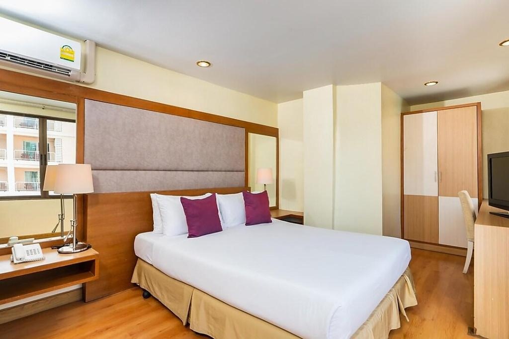 Bella Villa Metro Hotelroomsrooms Image 1818