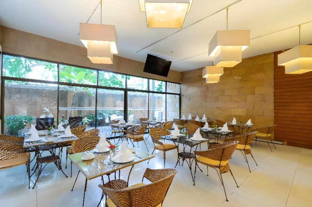 Bella Villa Prima HoteldiningRestaurant18