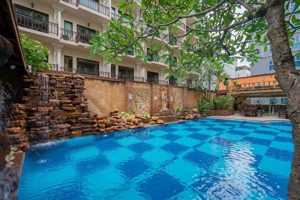 Bella Villa Prima HotelfacilitiesSwimming Pool10