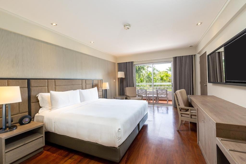 Avani Pattaya ResortroomsDeluxe Garden Plus Room View1