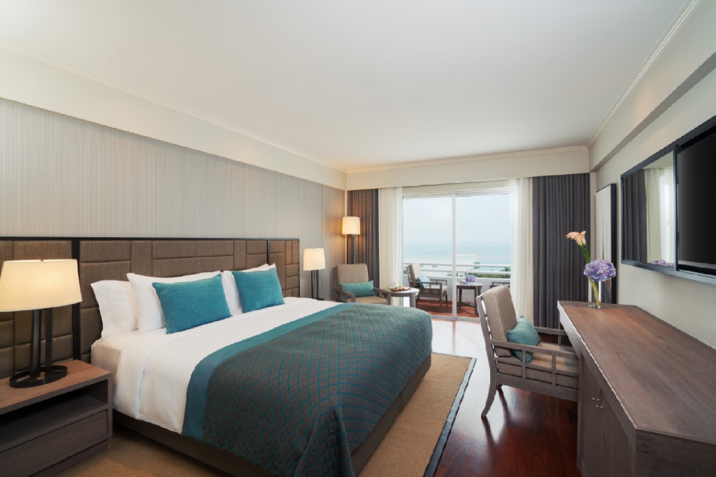 Avani Pattaya ResortroomsDeluxe Sea View Plus Room Bed5