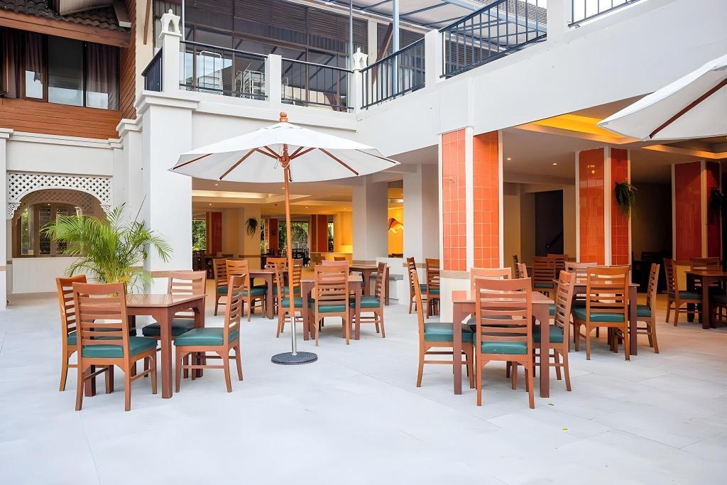 Pinnacle Grand Jomtien Resort And Beach Clubdiningdining Image 1414