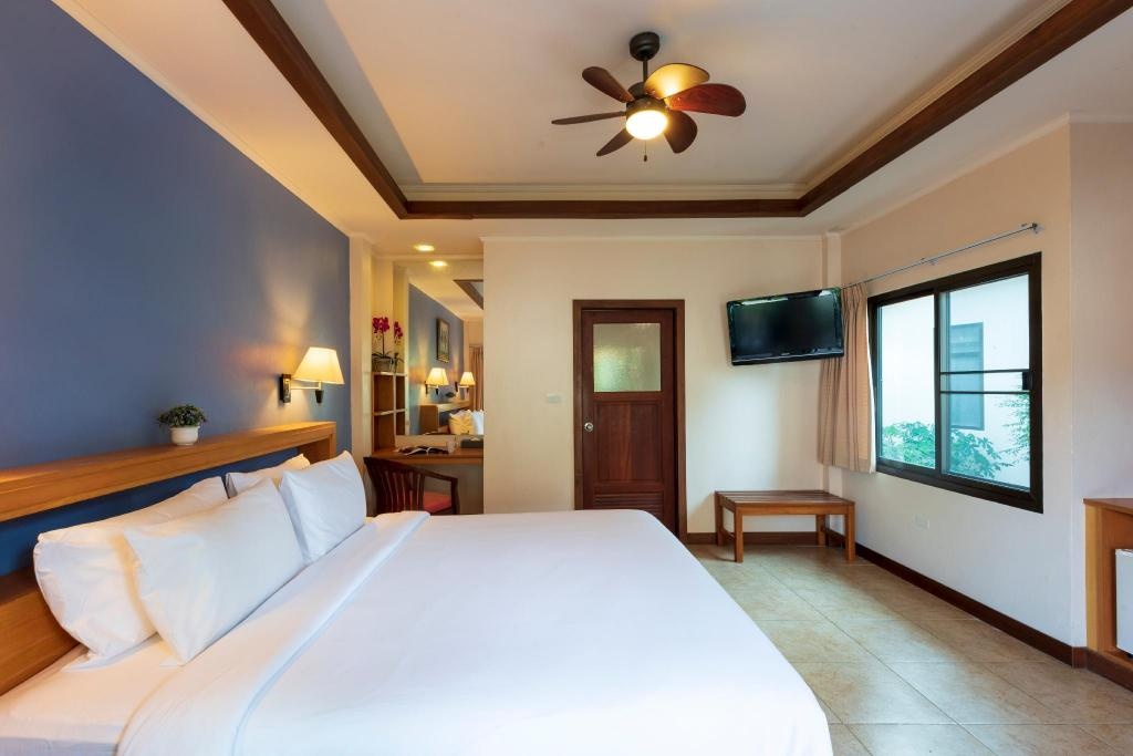 Pinnacle Grand Jomtien Resort And Beach ClubroomsBedroom25