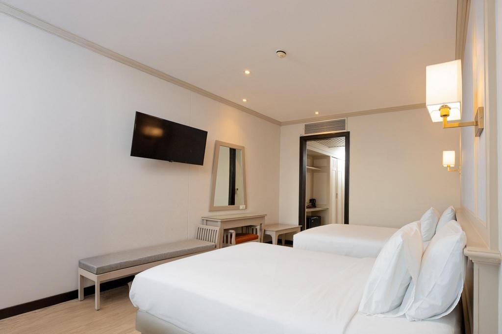 Pinnacle Grand Jomtien Resort And Beach ClubroomsInterior View31