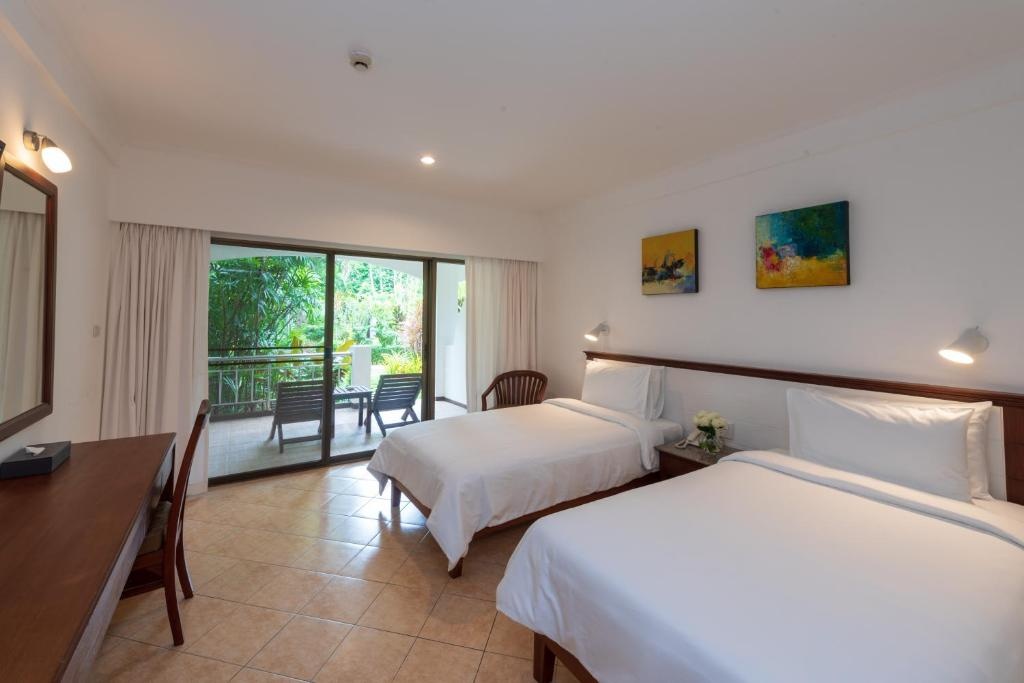 Pinnacle Grand Jomtien Resort And Beach Clubroomsrooms Image 11