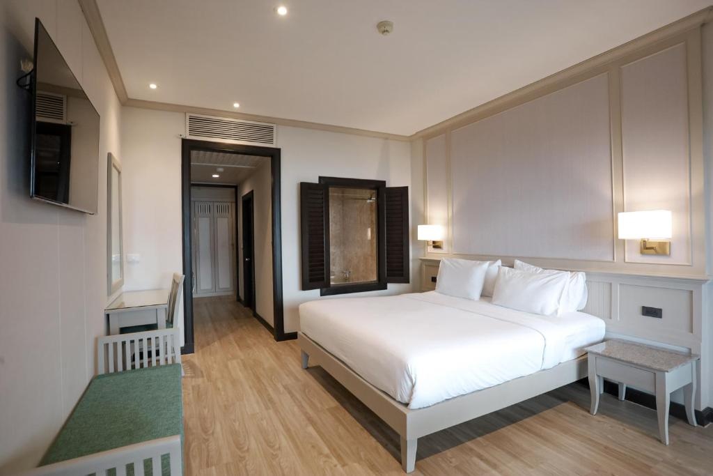 Pinnacle Grand Jomtien Resort And Beach Clubroomsrooms Image 1111