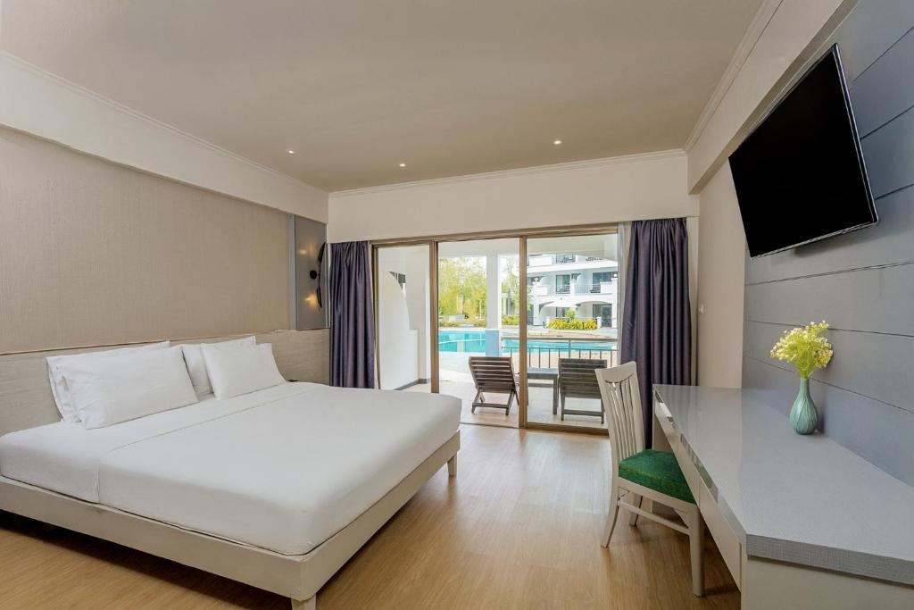 Pinnacle Grand Jomtien Resort And Beach Clubroomsrooms Image 2020