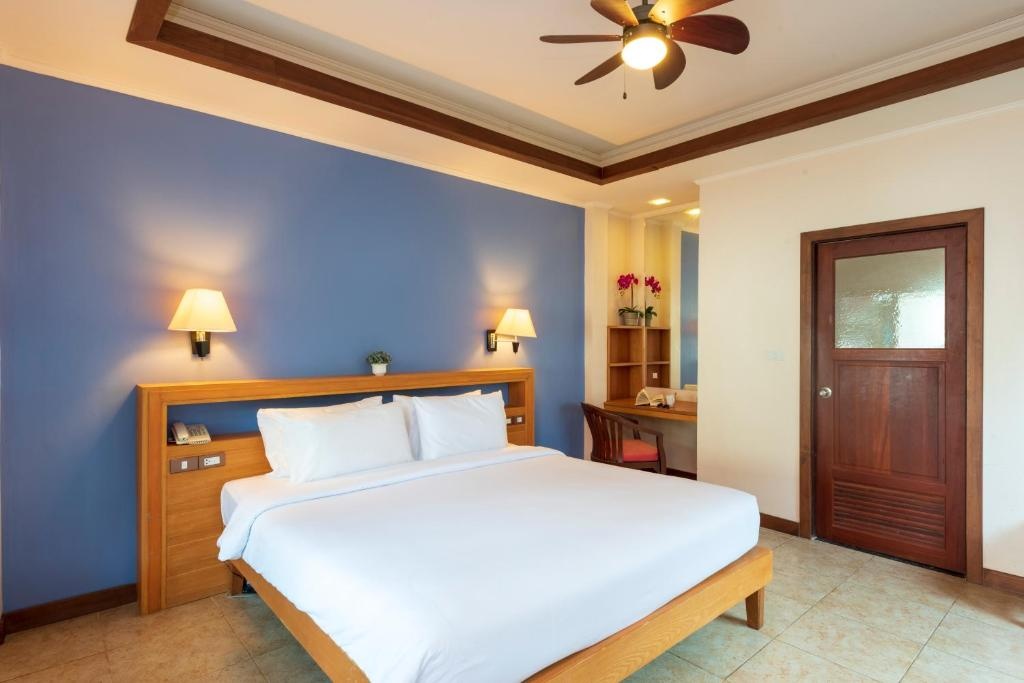 Pinnacle Grand Jomtien Resort And Beach Clubroomsrooms Image 88