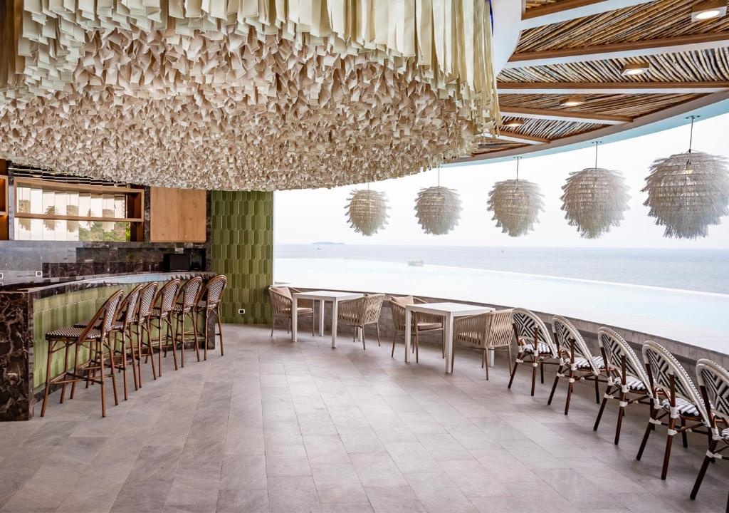 Royal Cliff Beach Hotel PattayafacilitiesBarlounge88