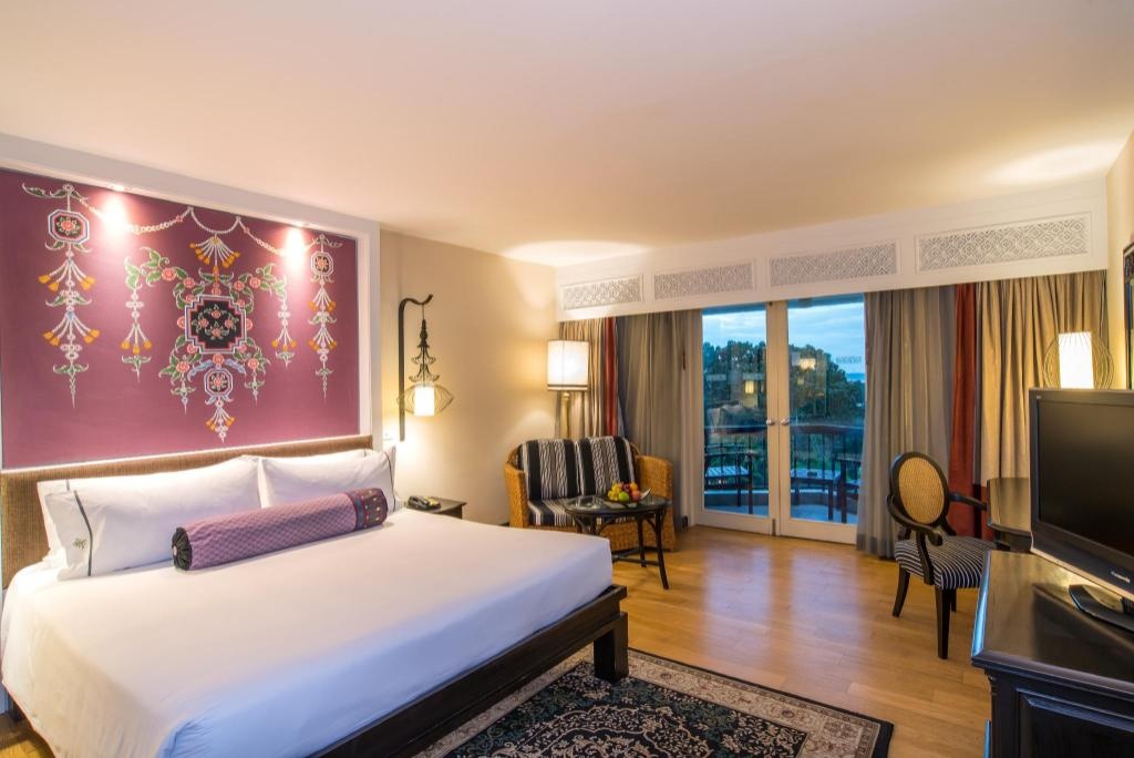 Siam Bayshore Resort PattayaroomsExecutive Deluxe King Bed17