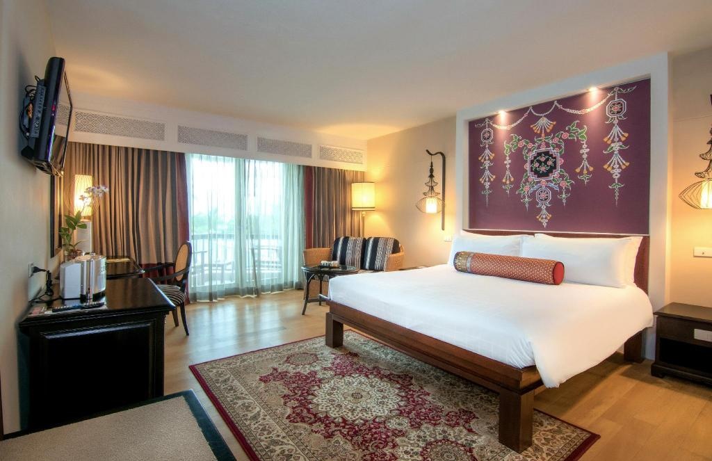 Siam Bayshore Resort PattayaroomsOcean King Room Bed11