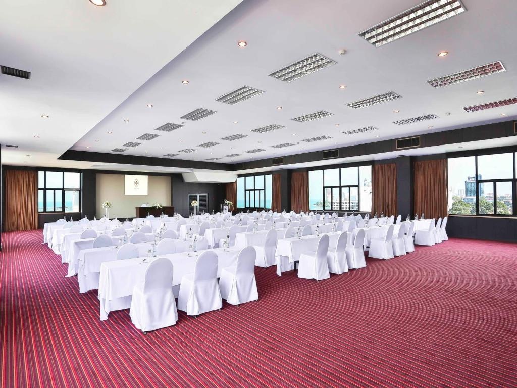 Sunbeam Hotel PattayafacilitiesMeeting Room Ballrooms44