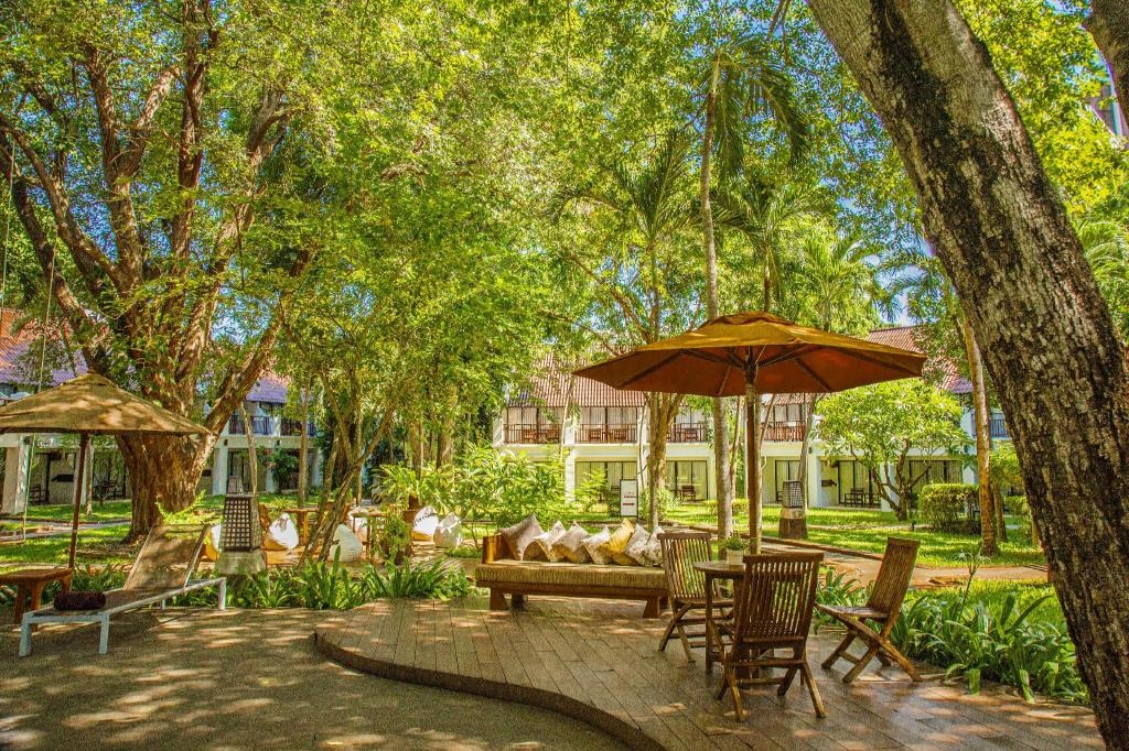 Woodlands Hotel And ResortfacilitiesGarden2