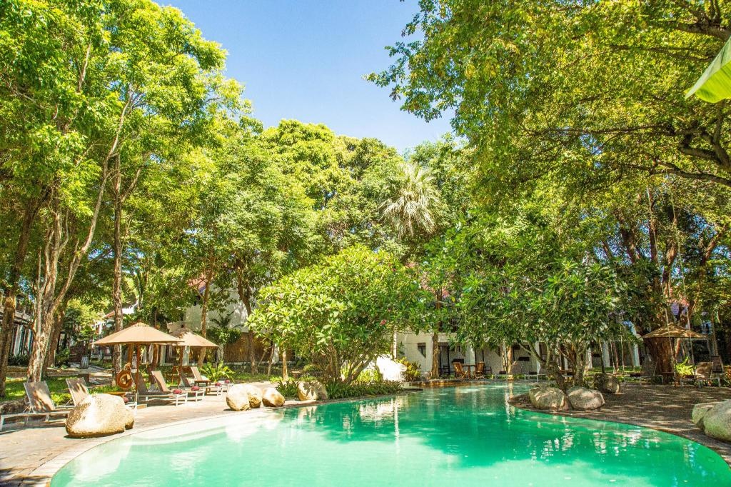 Woodlands Hotel And ResortfacilitiesSwimming Pool5