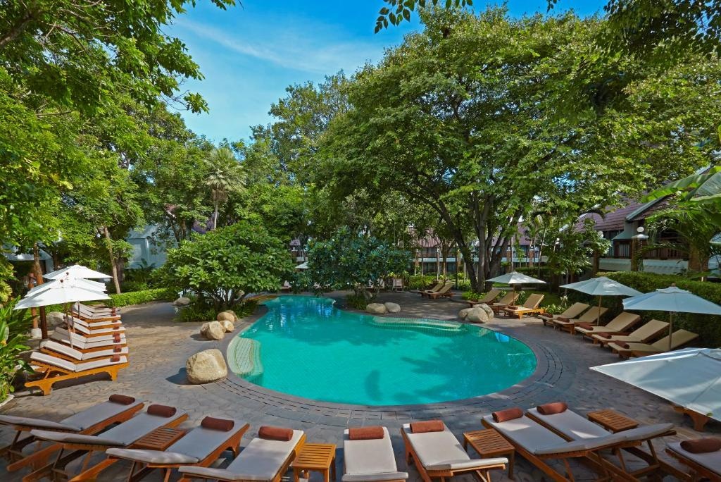 Woodlands Hotel And ResortfacilitiesSwimming Pool6