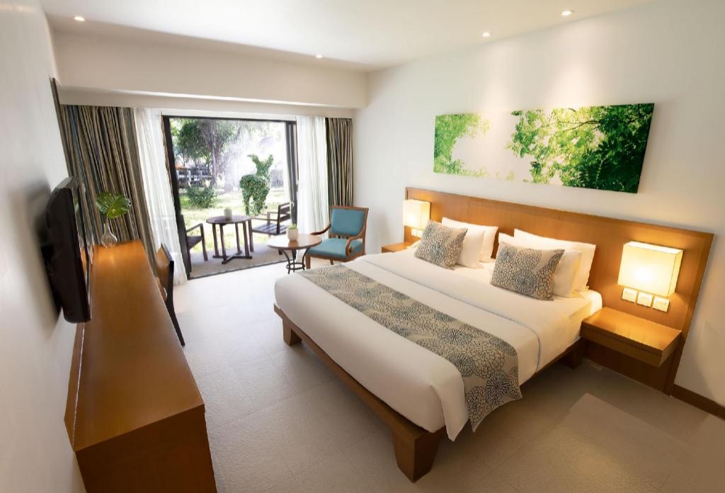 Woodlands Hotel And ResortroomsSuperior Room Guestroom3