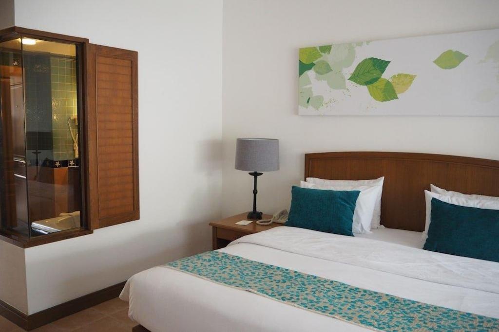 Woodlands Hotel And Resortroomsrooms Image 1212