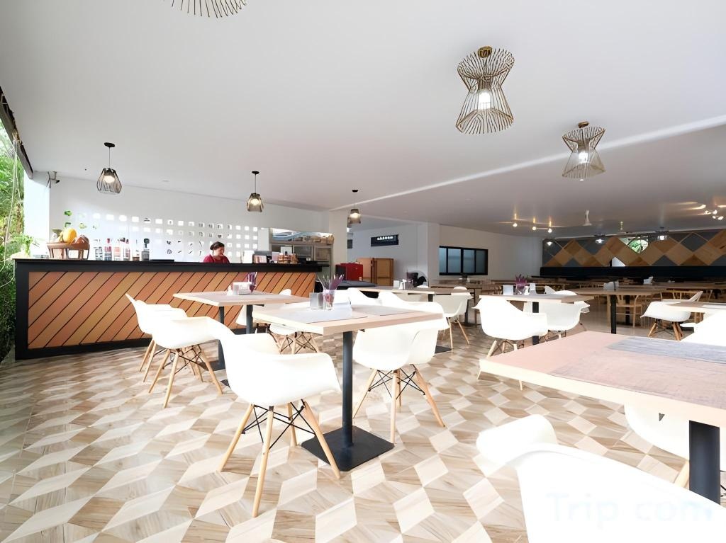 Wongamat Privacy Residencediningdining Image 66