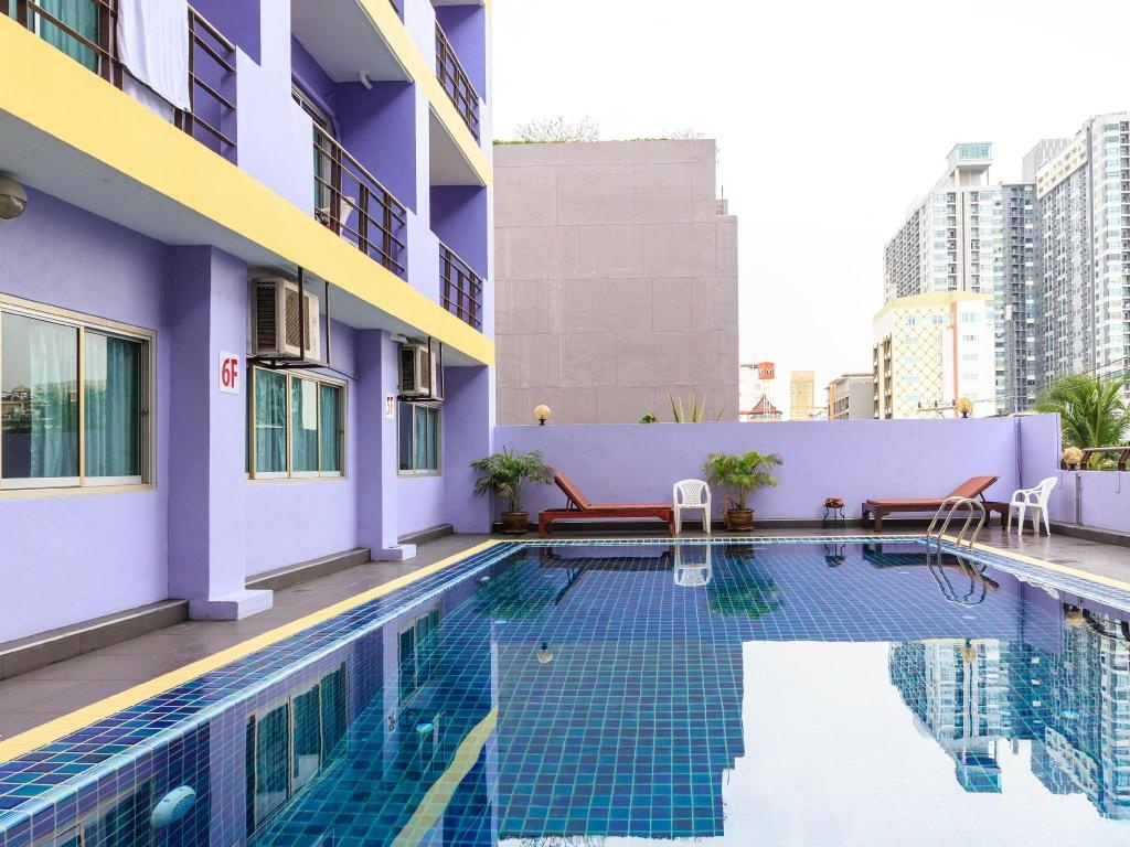 Eastiny Residence HotelfacilitiesSwimming Pool Outdoor3