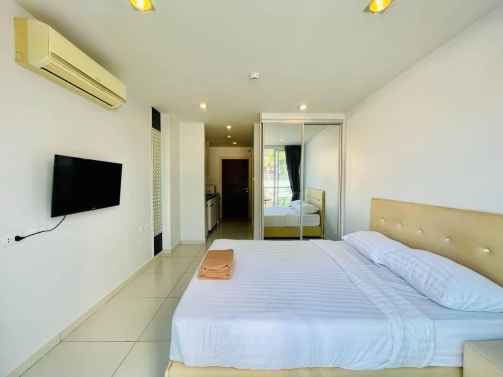 Art On The Hill By Pattaya Sunny RentalsroomsStudio Bed15