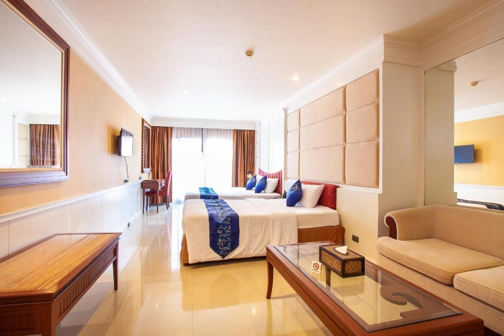 Fairtex Express HotelroomsGrand Deluxe Bedroom1