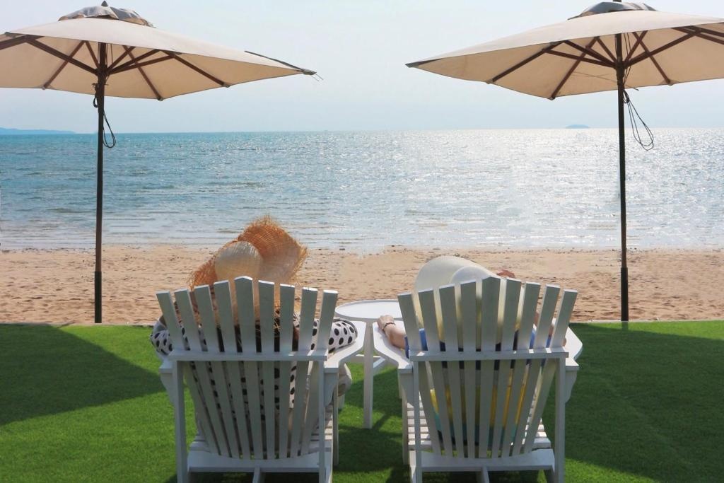 Veranda Resort Pattaya MGalleryfacilitiesBeach19