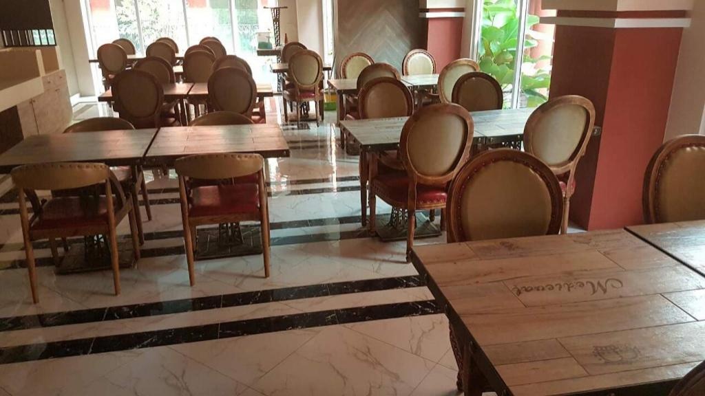 Angelheart Luxury Mini HoteldiningCoffee Shop1