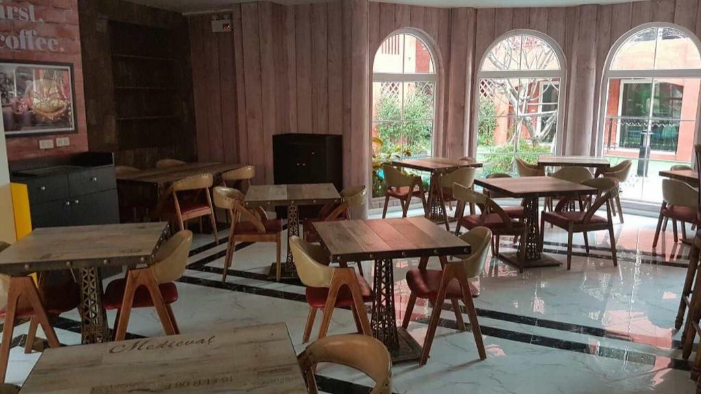 Angelheart Luxury Mini HoteldiningCoffee Shop2
